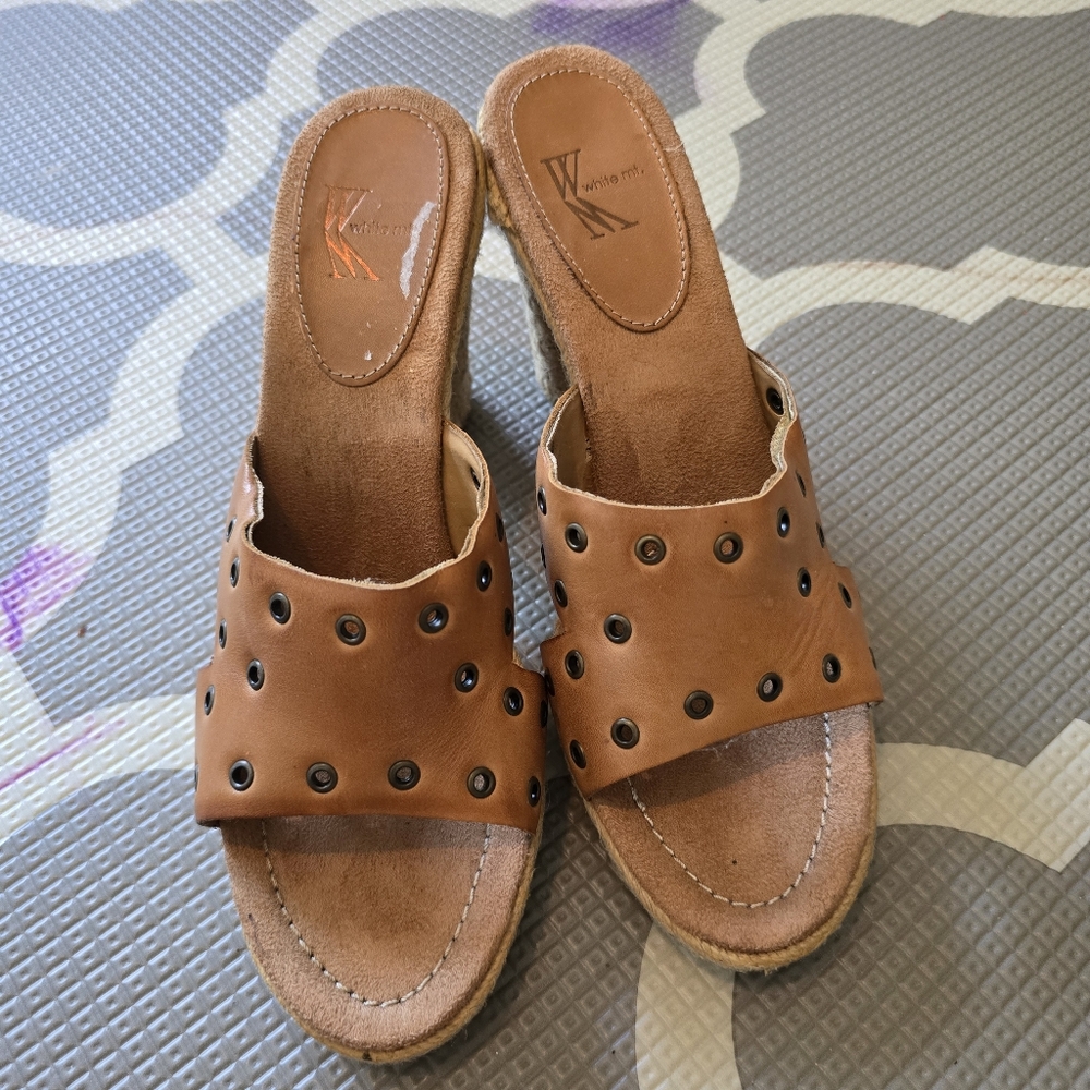 W WHITE MT. Tan Studded Mules 8